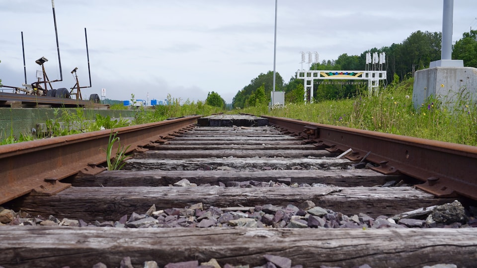 Le chemin de fer gaspésien photographié à Gaspé.