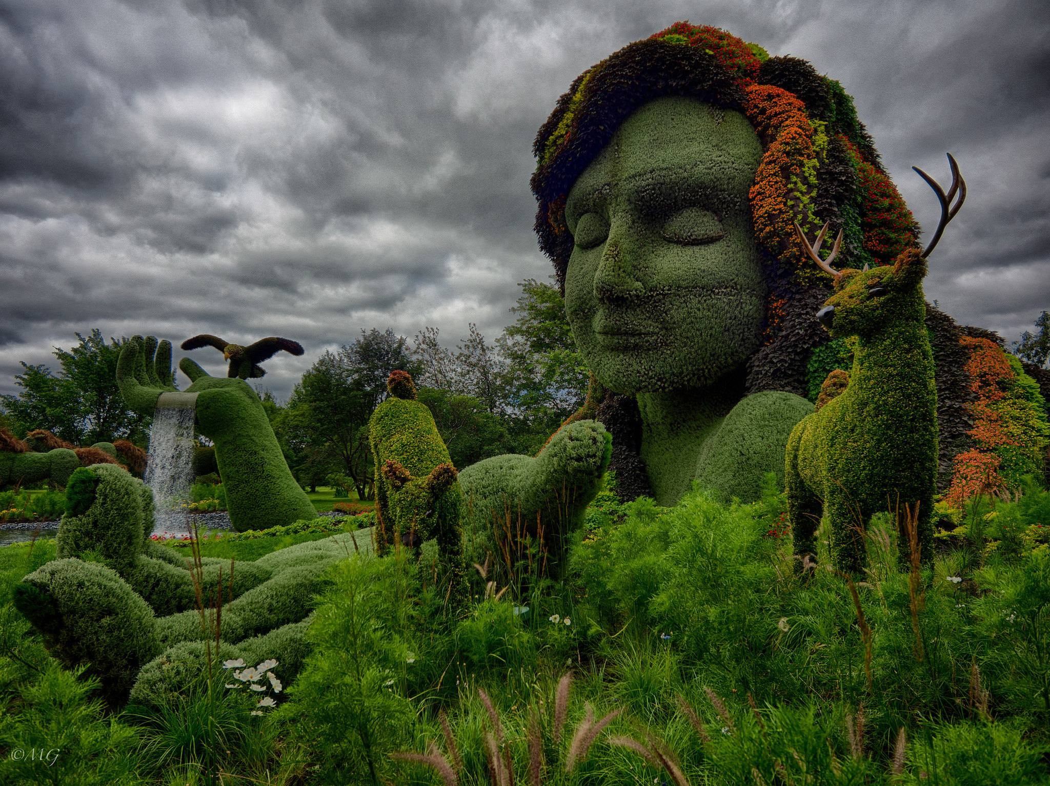 Mosaïculture : Terre-mère / Mother Earth