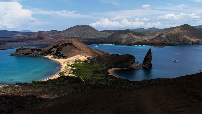 Vue aérienne de l'île Bartolomé, qui fait partie de l'archipel des Galapagos.