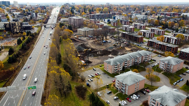 L’ancienne résidence d'une communauté religieuse sera conservée et transformée en immeuble de logements, avec une construction neuve en annexe.