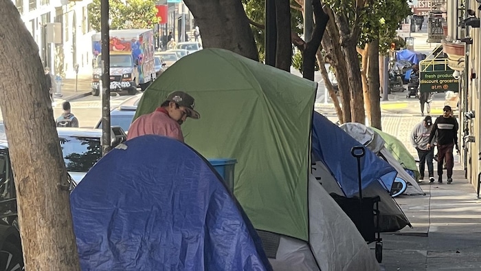 Des tentes de sans-abri au centre-ville de San Francisco