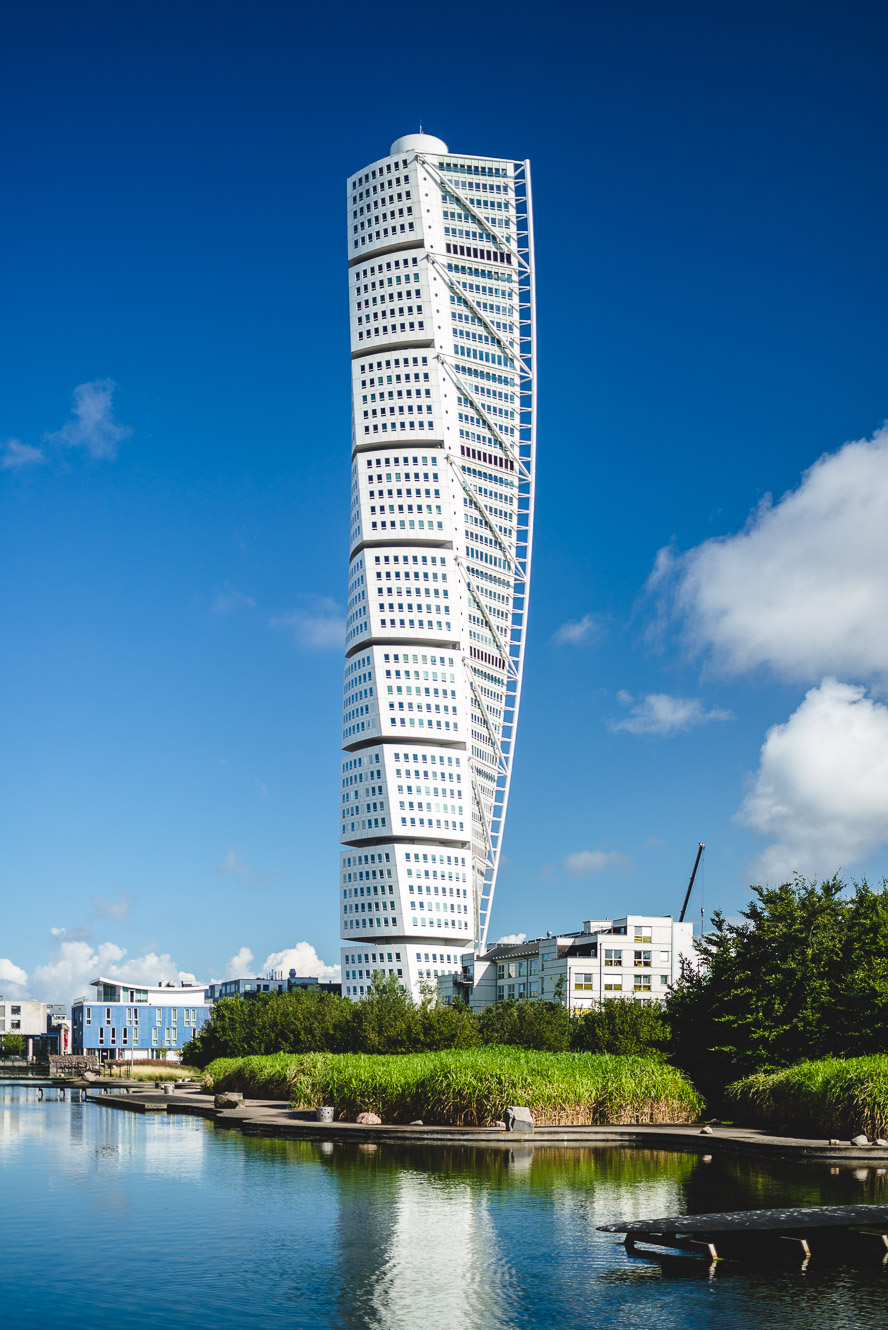 turning-torso-malmo-sweden-dynamic-forms-architecture-photography-001