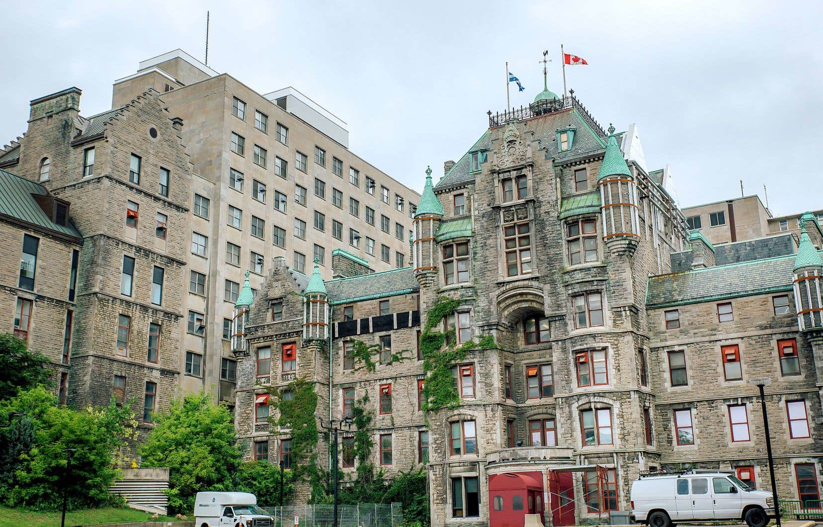 La Caisse de dépôt et placement du Québec a reçu le mandat de réaliser une analyse de faisabilité pour convertir une portion du site de l’ancien hôpital Royal Victoria.