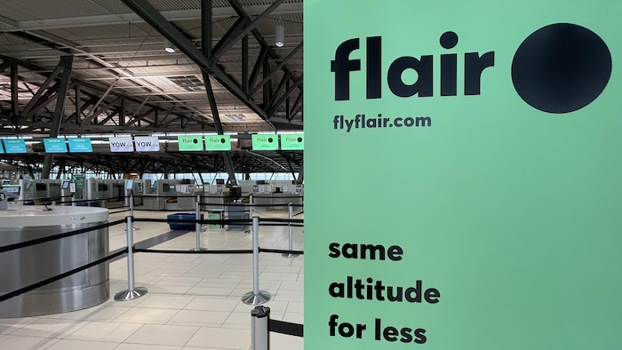 Le comptoir d'enregistrement de la compagnie Flair Airlines, à Ottawa.