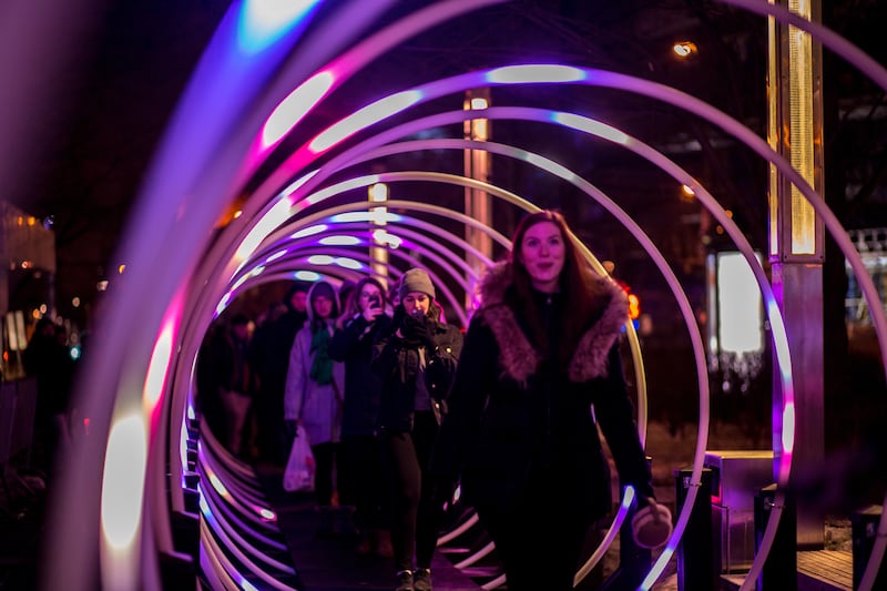 La création de Serge Mathieu <em>Passage</em> a été installée au festival Montréal en lumière de 2017 à 2021.|800x533.3333333333334