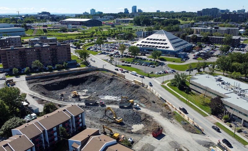Quatre immeubles des Jardins du Vallon ont été récemment démolis afin de faire place à la troisième phase du complexe Malmo Appartements.|800x488.53333333333336