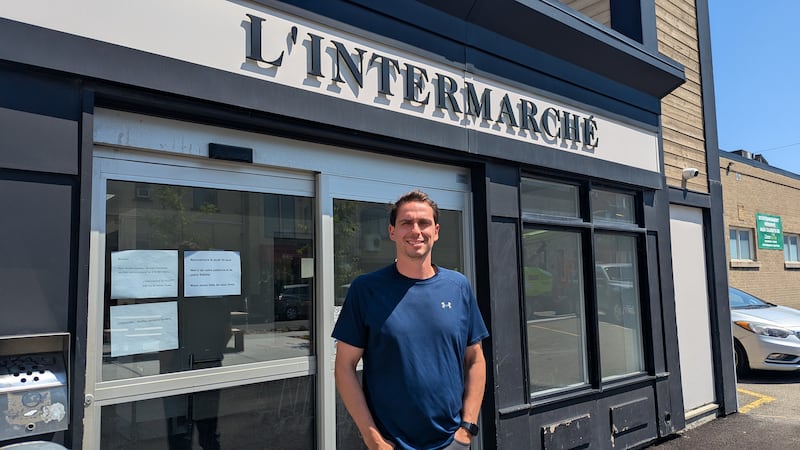 Le propriétaire de l'Intermarché Saint-Vallier, Philippe Fontaine, détient aussi l'épicerie Provisions sur l'avenue Cartier.